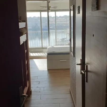 Vue Port * גרואיסאן